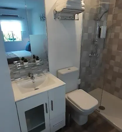 Torremolinos Suite アパート トレモリノス